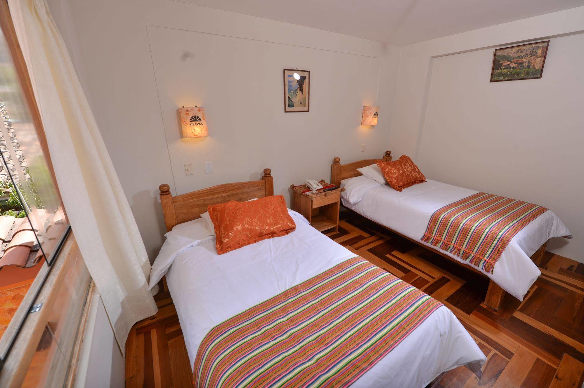Hostal Atlantis Cusco Exterior photo